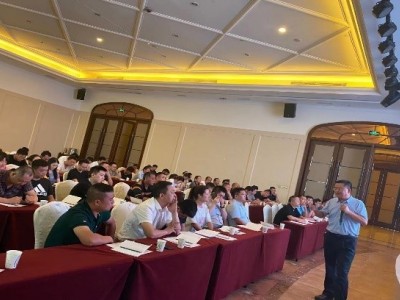 持之以恒正風(fēng)肅紀   加強黨風(fēng)廉政建設(shè)