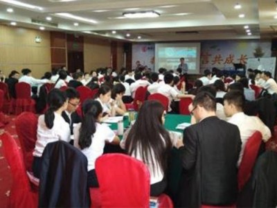 實戰新媒體——如何從粉絲經濟到社群營銷