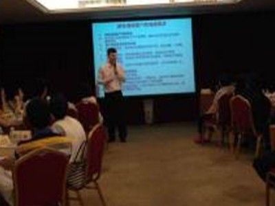 穩操勝券——大堂經理服務營銷技能提升