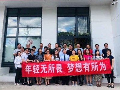 小小卡片，大大公司——商業銀行信用卡團辦營銷技巧